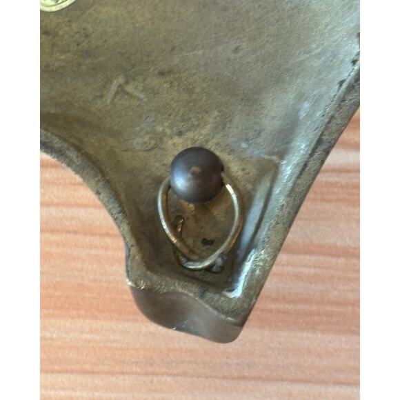 Vintage Brass Shell Wall Decor | Spiral Shell | Hollywood Regency - Picture 6 of 10